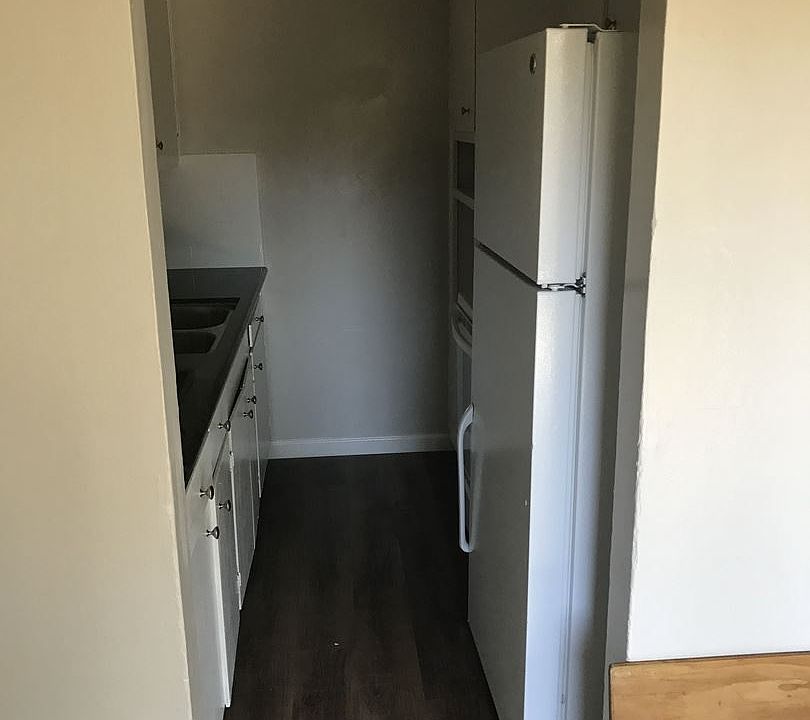 2nd image of 600 Cabrillo Park Ct APT 3