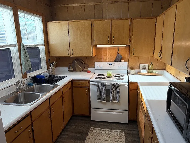 928 E Hanson Ave — Photo 11
