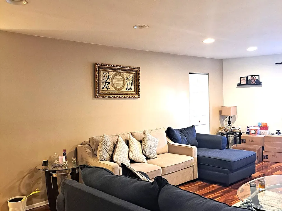 7915 Bustleton Ave #2