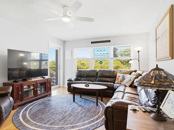 1502 S Lakeside Dr, Lake Worth, FL