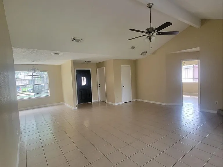19330 Cypress Bay Dr — Photo 2