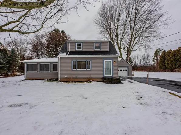 2727 Manitou Rd, Rochester, NY 14624