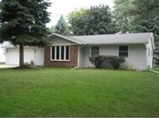 910 Dew Claw St, Green Bay, WI 54311