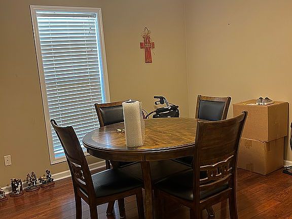 5th image of 224 Brentwood Dr