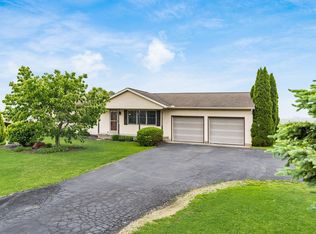 7067 Justus Rd SW, Stoutsville, OH 43154