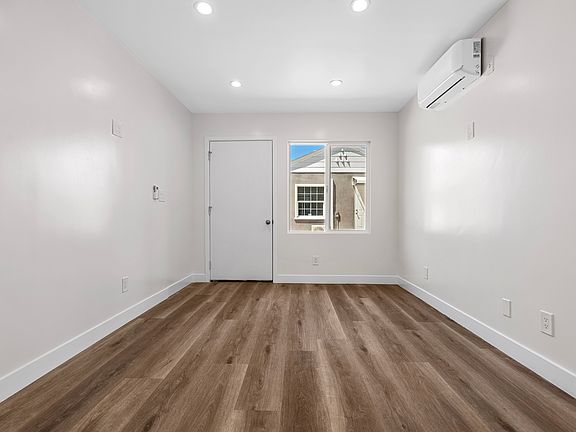 5th image of 1165 Stanford St Unit F