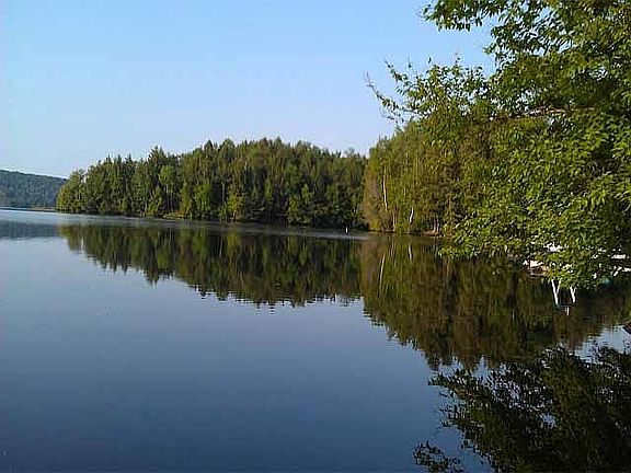 3rd image of 516 N Shore Road  Peck's Lake