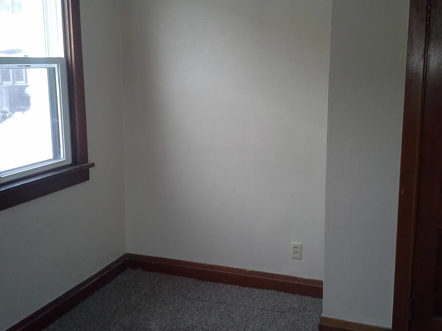 105 6TH AVE W - #1 — Photo 3