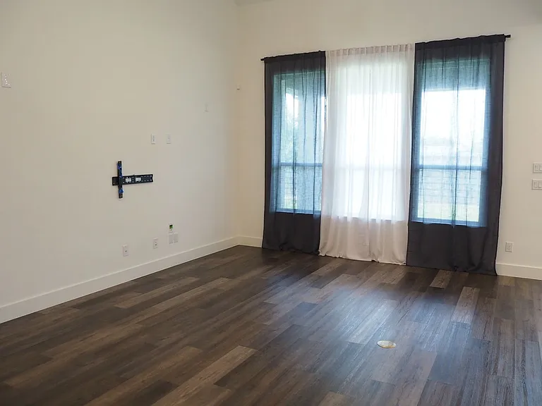 5009 Shadetree St — Photo 12