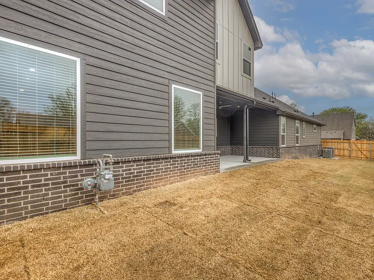 624 N Cedar Ave — Photo 40