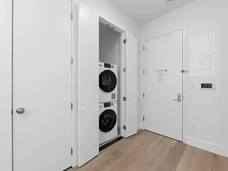 89-25 162nd St #505 — Photo 9