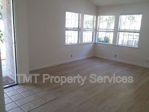 3rd image of 948 Bluebell Way