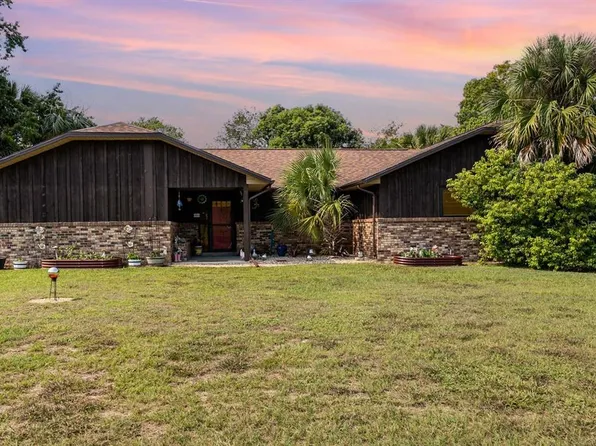 563 Silver Course Cir, Ocala, FL 34472