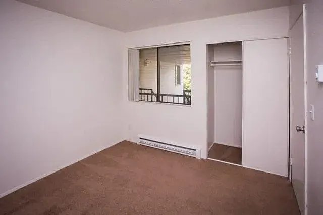 Sawyer Pointe Apartments — Photo 33