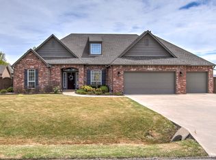 10515 S 213 East Ave, Broken Arrow, OK 74014