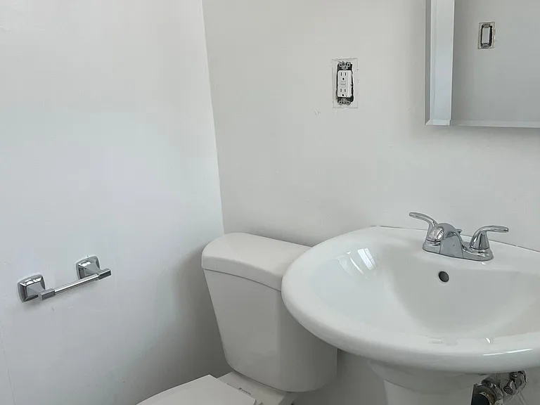 777 Euclid Ave #C — Photo 5