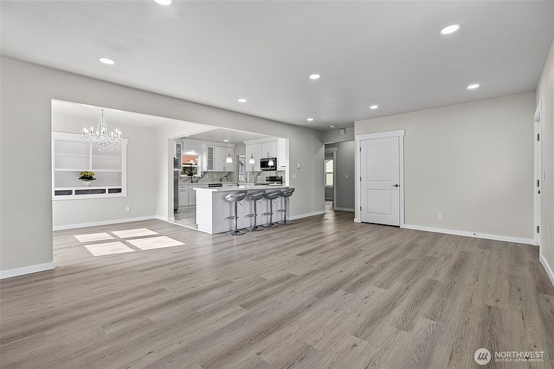 4th image of 862 S 39th Street