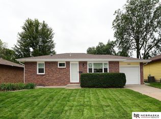 5233 Pawnee St, Lincoln, NE 68506
