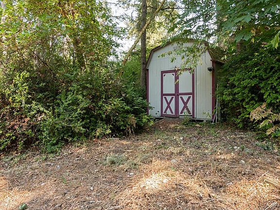 5th image of 13715 98th Avenue Ct NW