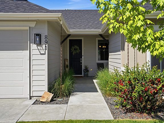 3rd image of 891 N Tullshire Way