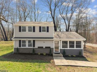 4 Melody Ln, West Milford, NJ