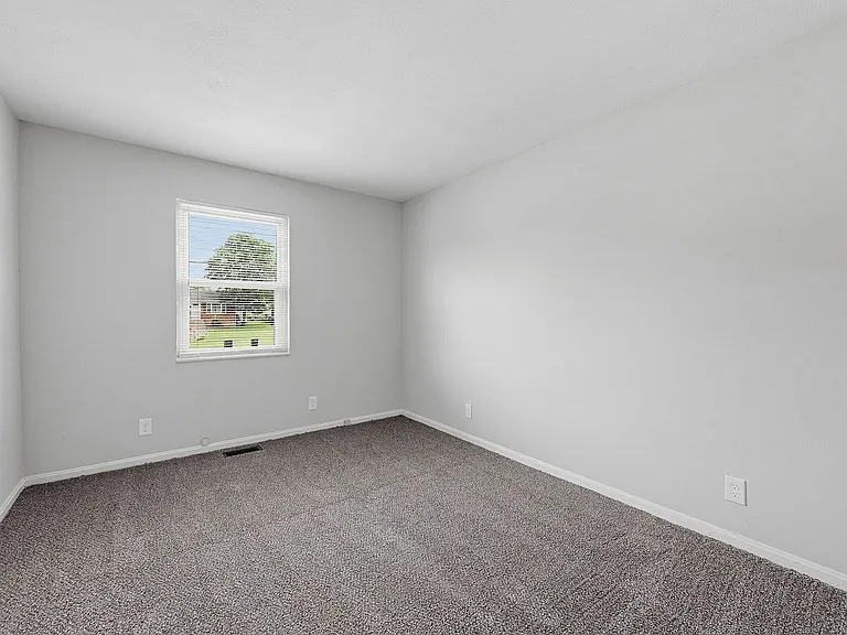 4321 Westwood Northern Blvd — Photo 20