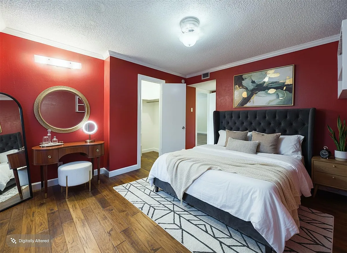 Building Photo - 803 W 28th St #206