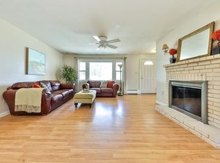 8 Kennedy Rd, Tewksbury, MA 01876