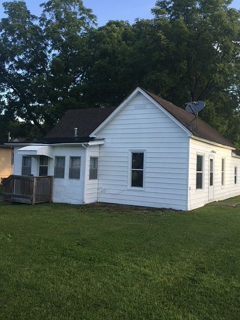 1st image of 3650 NE 57th Ave