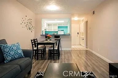 278 N Wilshire Ave — Photo 6