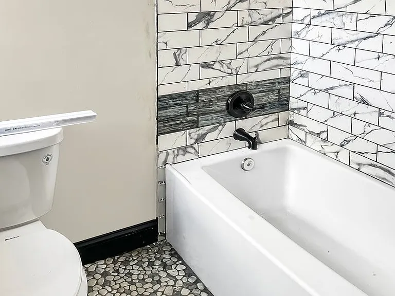 7 Avenue D — Photo 10
