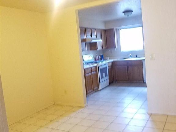 5th image of 1641 Ebony Ave