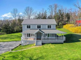 284 Beach Rd, Poughquag, NY 12570