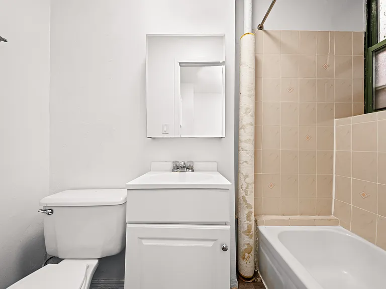 244 W 64th St #5F — Photo 3