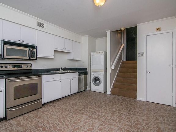 4th image of 4510 La Carmen Ct
