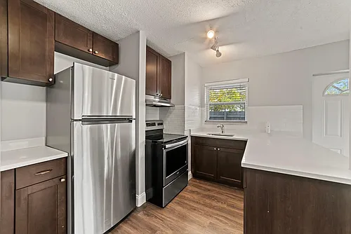 732 SE 15th St #1 Photo 1 732 SE 15th St #1 Photo 1