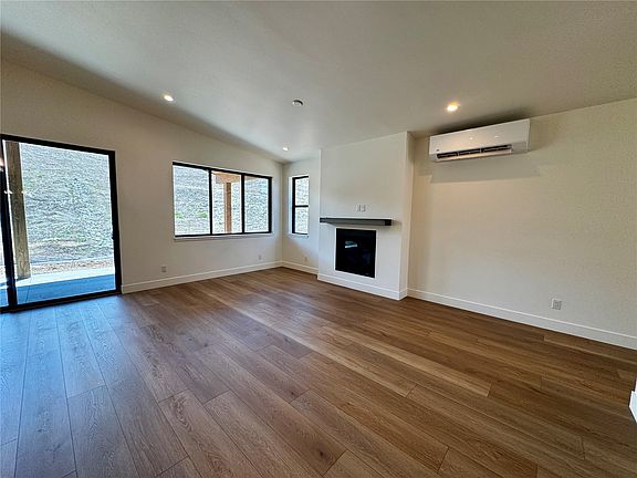 3rd image of 3211 EMERSON Trail