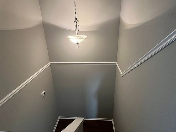 5th image of 134 Luden Dr APT B