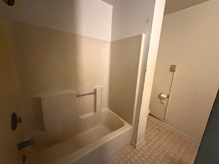 42 Commerce St #B3 — Photo 4