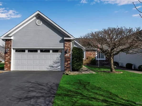 47 Niagara Shore Dr, Tonawanda, NY 14150