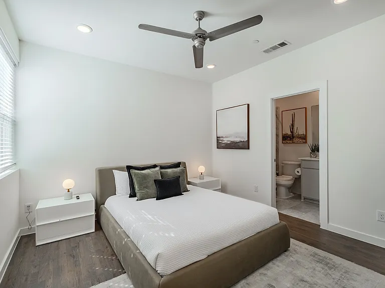 5002 San Jacinto St #106 — Photo 22