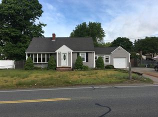 662 Shawsheen St, Tewksbury, MA 01876