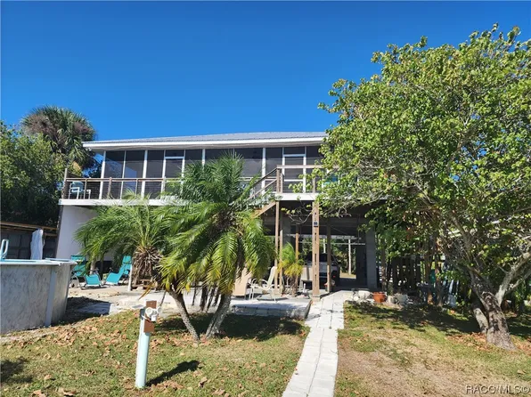 1587 S Wallace Point, Crystal River, FL 34429
