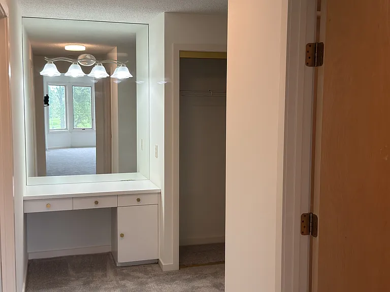 Chelsea Condos — Photo 65