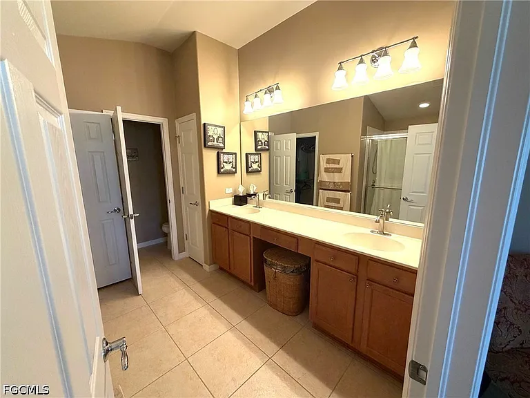 2609 Clairfont Ct — Photo 16