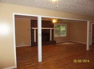 6269 E Shore Cir, Douglasville, GA 30135