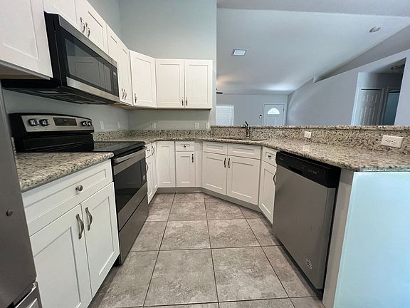 4th image of 5031 SE 135th Pl