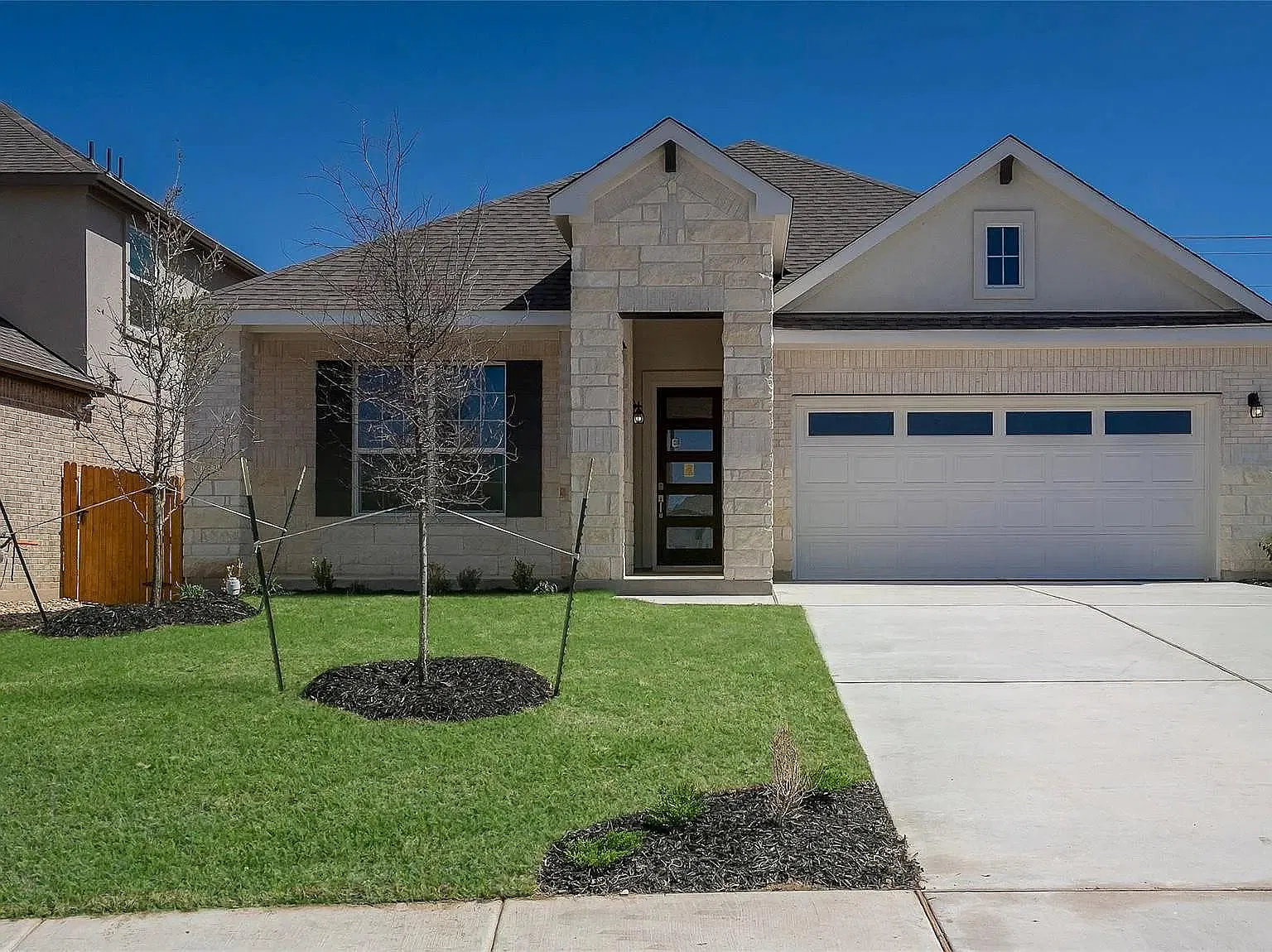 4 bed, 2.0 bath, 1865 sqft, $2,150 — Photo 1