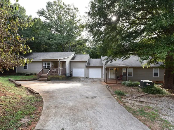 223/225 Orchard Ln, Seneca, SC 29672