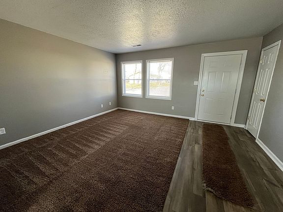 3rd image of 624 Kimberton Dr